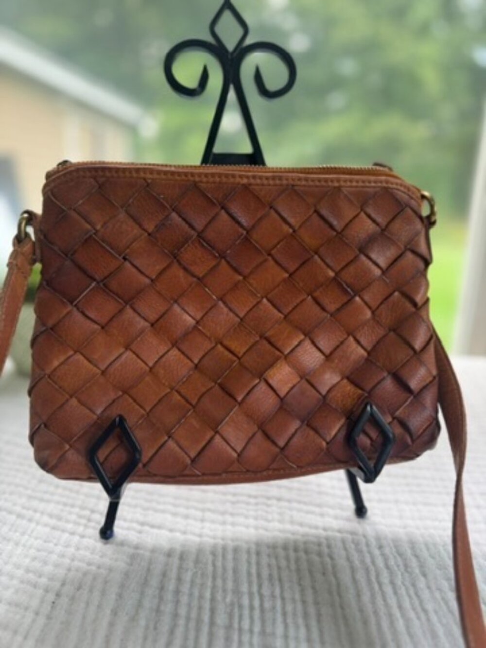 Vilenca Holland Woven Leather Crossbody Bag